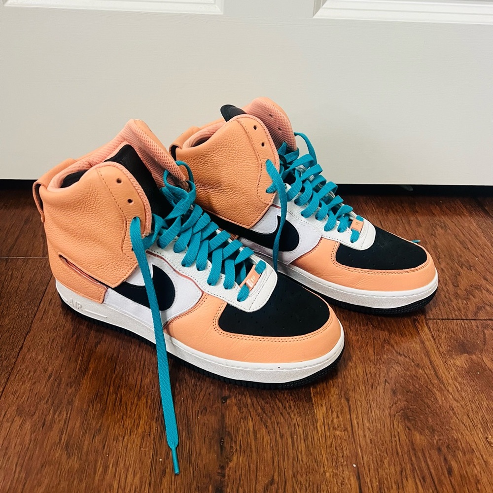 Nike Vibrant High-Top Sneakers with Teal and coral size 8.5 - Picture 2 of 12
